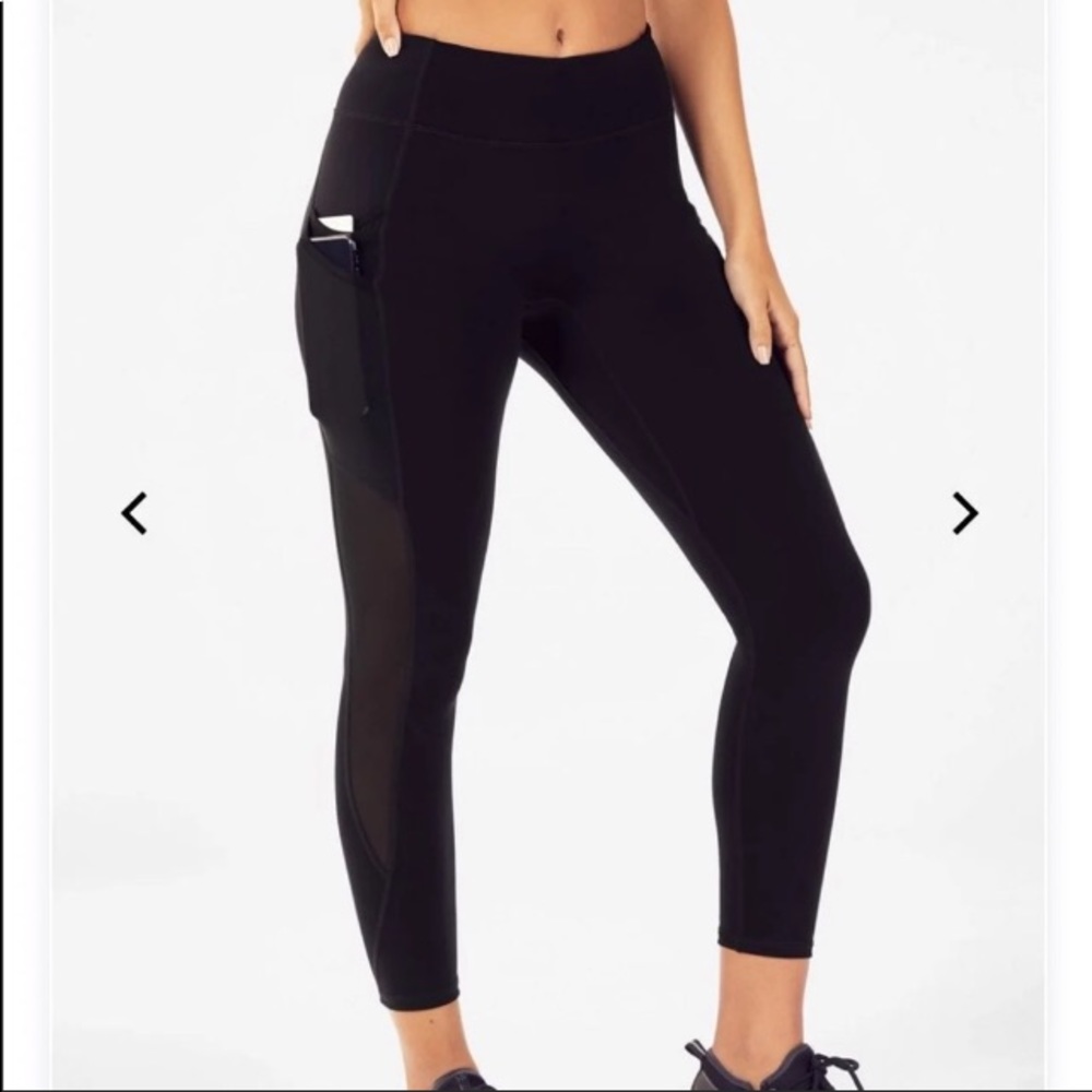 Fabletics trinity mid-rise pocket mesh 7/8